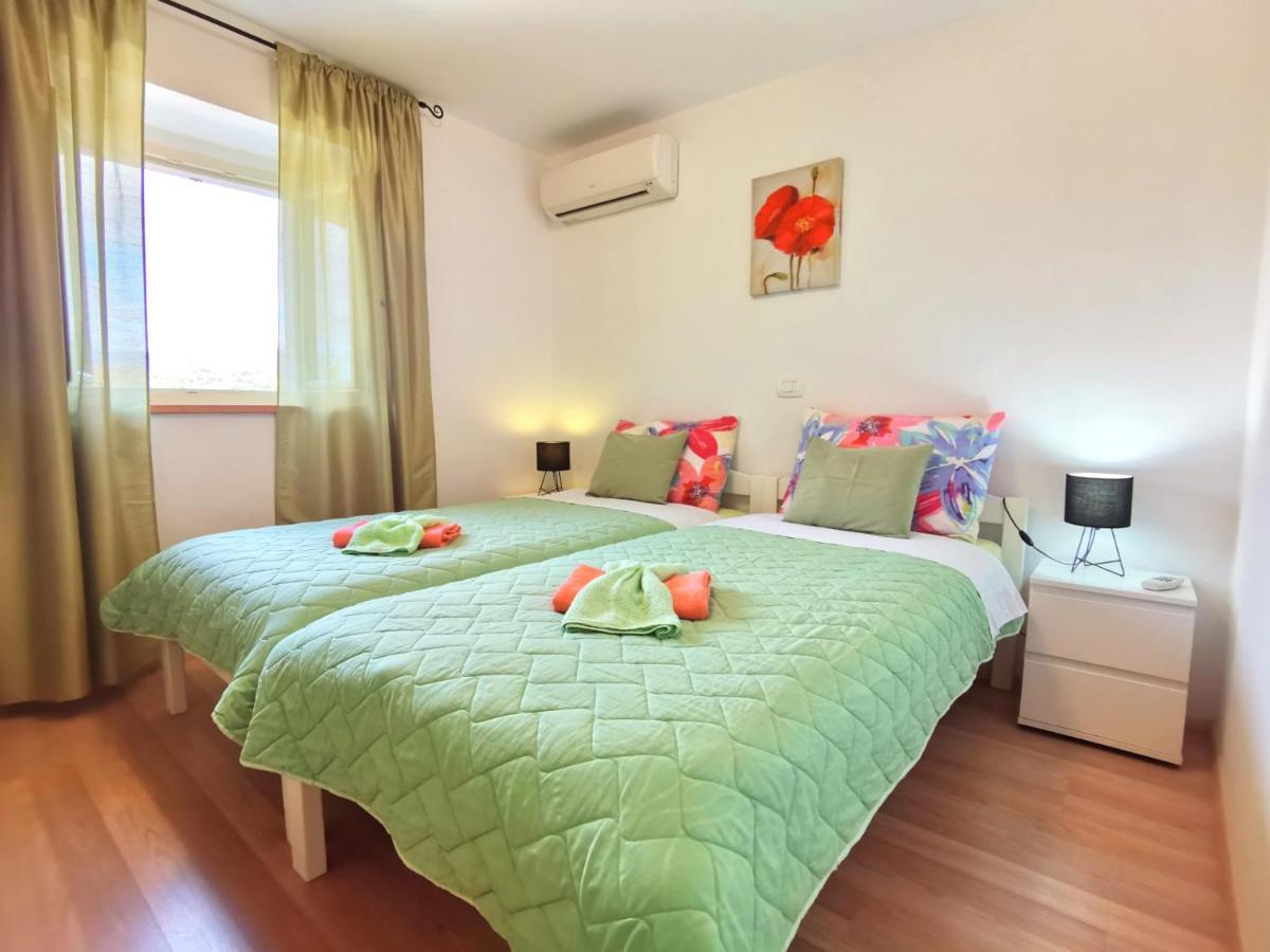 Jasmina Apartment Hum Kültér fotó